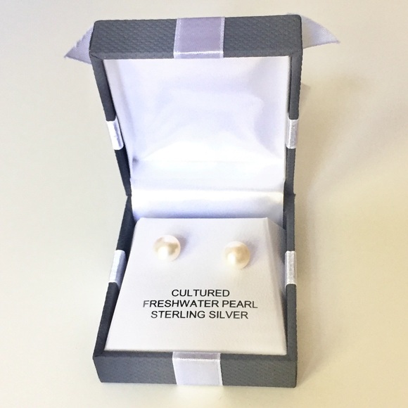 New Cultured Freshwater Pearl On Sterling Silver - Picture 2 of 5